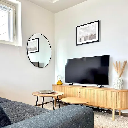 Penthouse With Private Sauna, Large Balcony, Ac